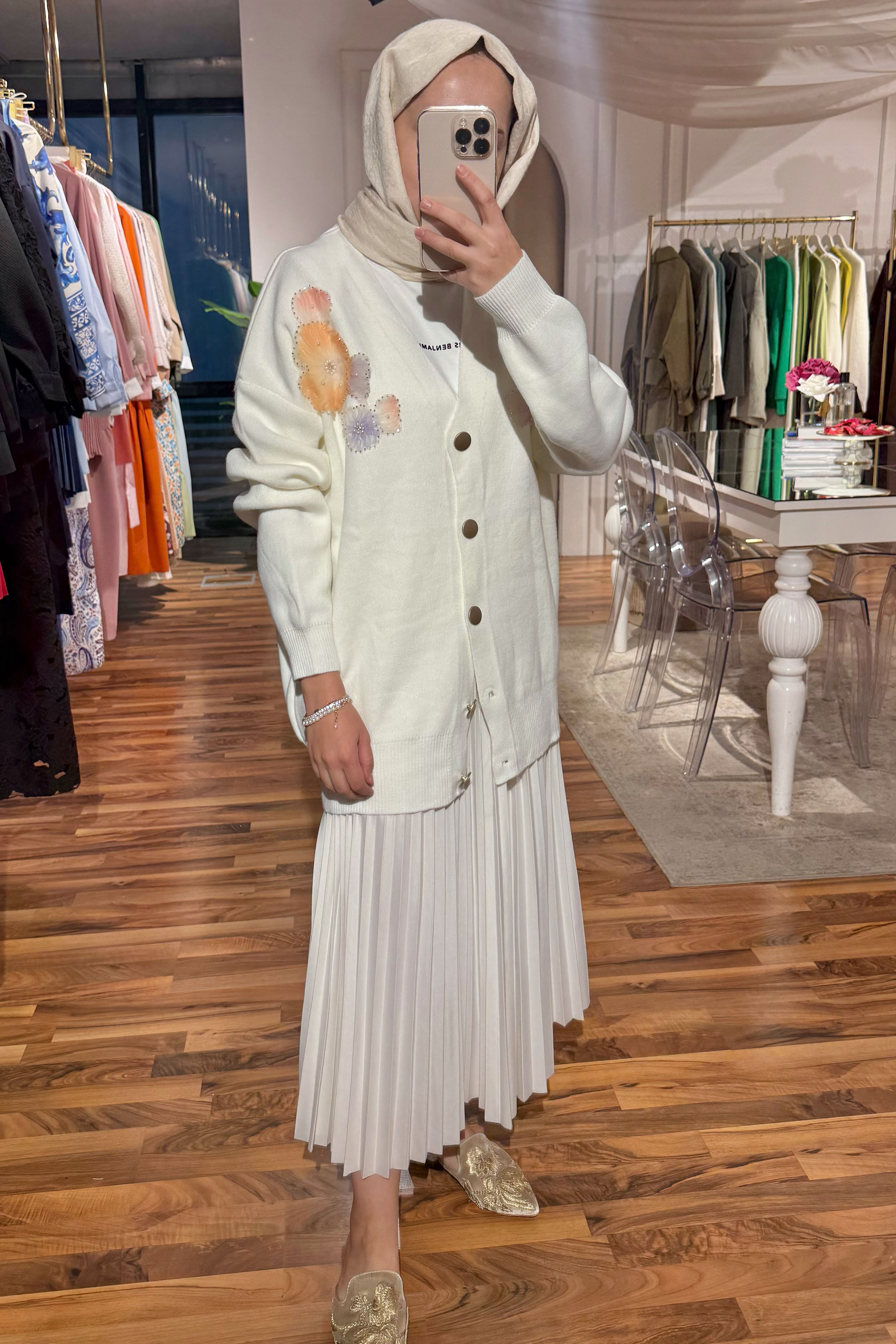 Aplikli Hırka - Krem